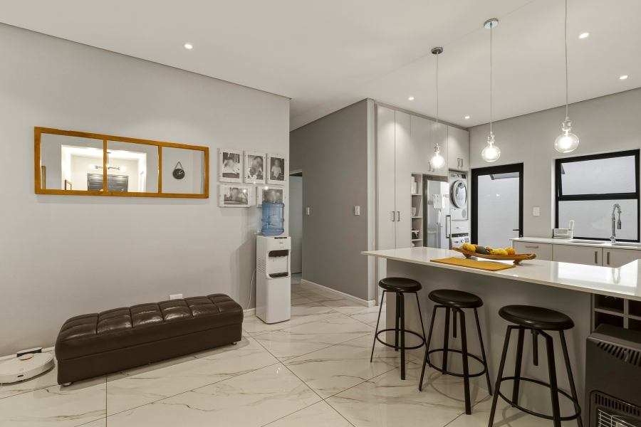 3 Bedroom Property for Sale in Aan de Wijnlanden Western Cape